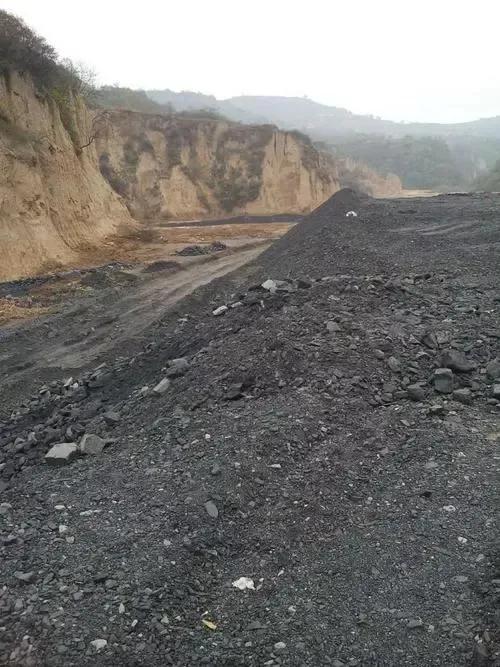 黑色黃金下的累累白骨！煤價狂漲，黑煤窯紛紛“復活”