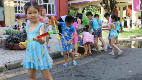 娃哭鬧著不想上學?扒一扒選幼兒園的那些事兒 娃哭鬧著不想上學?扒一扒選幼兒園的那些事兒