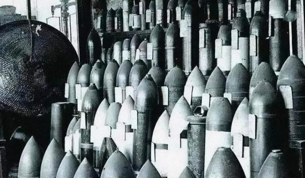 義大利士兵閒逛時發現清軍軍火庫，開啟後驚歎：能打贏純粹僥倖