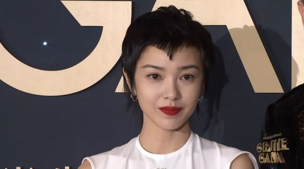 2022開年紅毯:張雨綺變臉認不出,吳謹言好怪,郭采潔收了神通吧 2022開年紅毯:張雨綺變臉認不出,吳謹言好怪,郭采潔收了神通吧