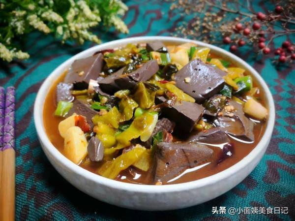 天冷時,一定要吃這道暖身菜,酸爽開胃,沒放肉,卻比肉還好吃 天冷時,一定要吃這道暖身菜,酸爽開胃,沒放肉,卻比肉還好吃