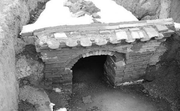 1942年,劉少奇送1萬兩黃金到延安,解決燃眉之急,這黃金哪來的 1942年,劉少奇送1萬兩黃金到延安,解決燃眉之急,這黃金哪來的