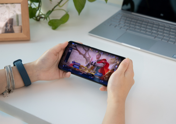 辭舊迎新！新年不妨換款好手機長面子，這4款機型可以直接抄作業