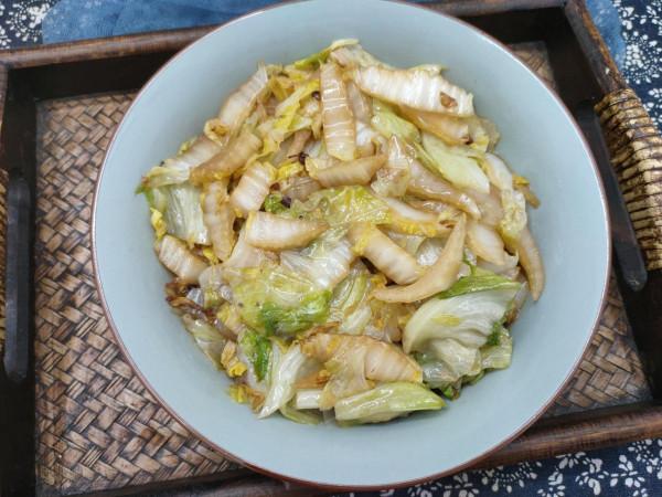 炒白菜幫，多加1樣蔬菜一起炒，酸香可口，下飯好吃