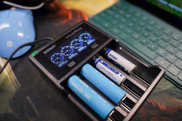 充電電池規格太多?18W快充,一個充電器搞定!XTAR VC4 Plus實測 充電電池規格太多?18W快充,一個充電器搞定!XTAR VC4 Plus實測