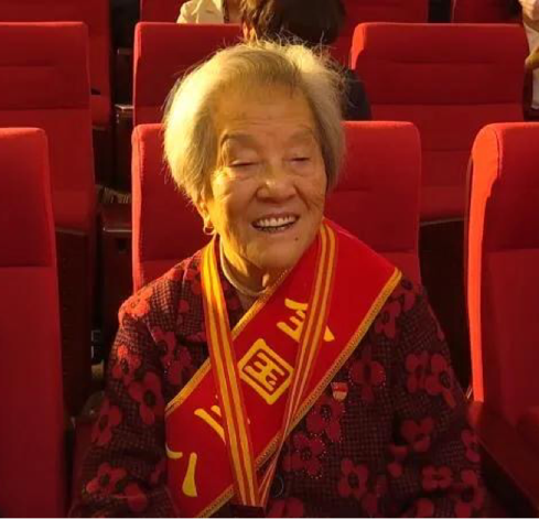 對越自衛反擊戰中，毛主席後人衝在一線，哪些高幹子弟血灑南疆？