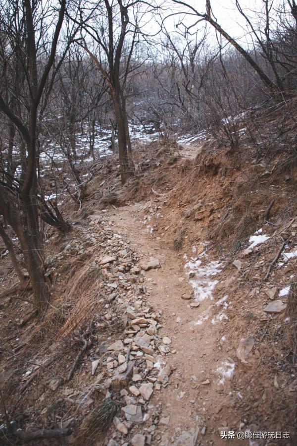 北京徒步登山：門頭溝滴水巖-棲隱寺（下），規模宏大卻爛尾寺廟