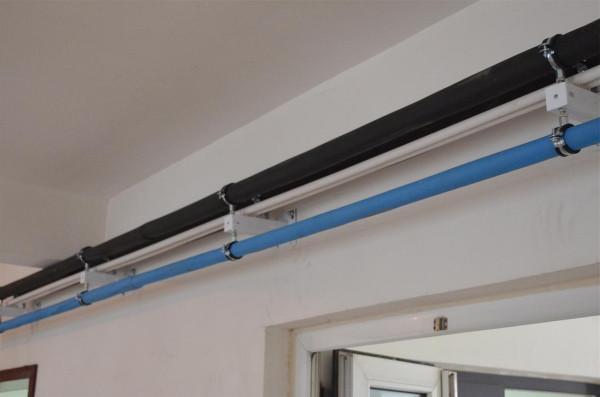 樓下一開空調，我家地板就出水，網友：別吱聲，你家可以蹭空調了