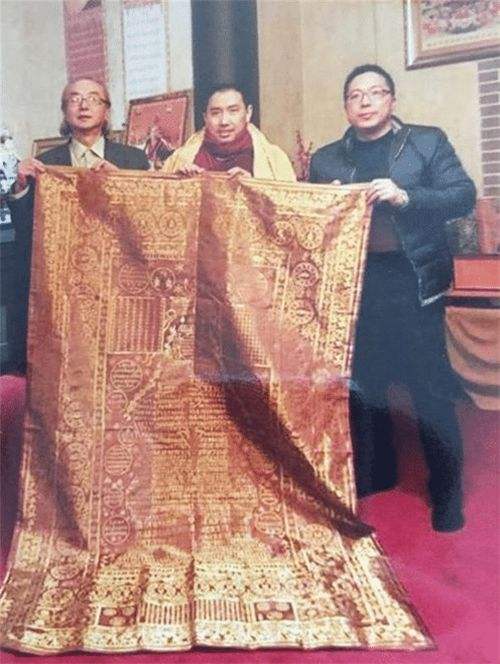 乾隆的陪葬品有多低調?被盜墓賊扔到一邊,200年後拍出1.3億天價 乾隆的陪葬品有多低調?被盜墓賊扔到一邊,200年後拍出1.3億天價