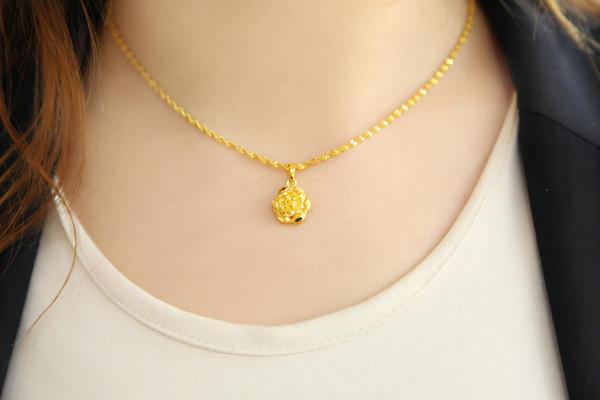 如何挑選適合自己的黃金吊墜 如何挑選適合自己的黃金吊墜