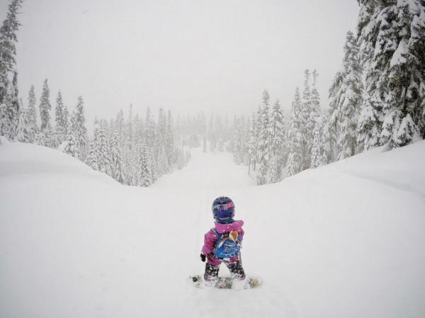 美國4歲萌娃單板攀巖越野樣樣行？爹媽超愛戶外運動，娃也不簡單