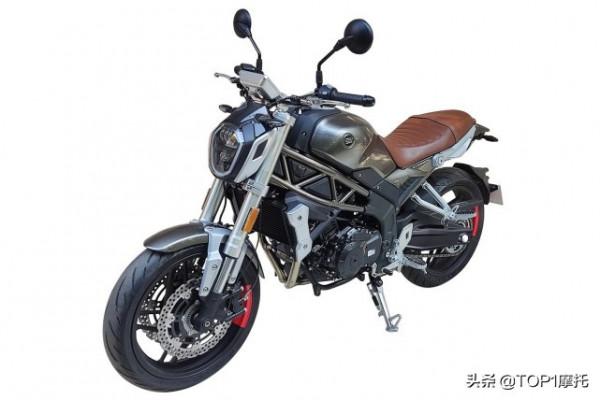 售價25999元！大運“食鐵獸”雙缸400街車上市