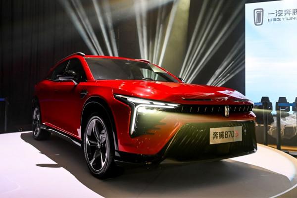 第一眼看成馬自達CX-4，奔騰B70S首發亮相，可堪大用？