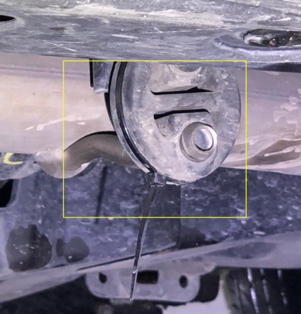 2016款雷克薩斯RX300兩驅精英版國六啟動時抖動異響是怎麼回事？