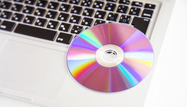 成為重度日漫迷後要做的第一件事情，就是買硬碟