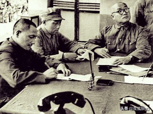 宋希濂無視陳明仁起義邀請，被俘還罵記者，楊勇：你要從實際出發