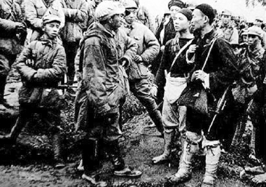 1950年,毛主席收到鄧小平的一封電報,後勃然大怒,調動百萬大軍 1950年,毛主席收到鄧小平的一封電報,後勃然大怒,調動百萬大軍