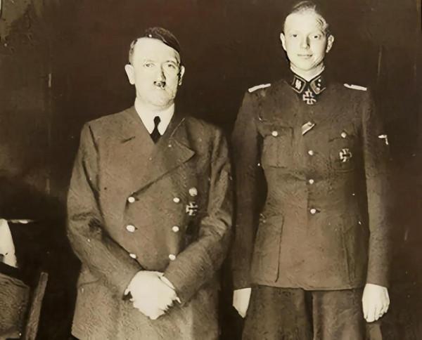 娃娃臉人畜無害?二戰德國這3個士兵,長得不僅像,打仗都是狠人 娃娃臉人畜無害?二戰德國這3個士兵,長得不僅像,打仗都是狠人