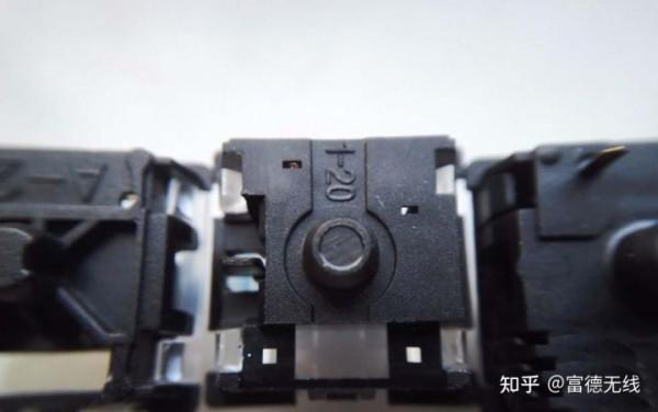 富德告訴你機械鍵盤光軸軸體和傳統機械軸體有哪些區別？