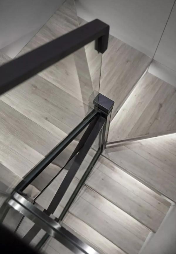 LOFT黑白灰氣質空間，時尚有質感，以後我也要選這樣的房子