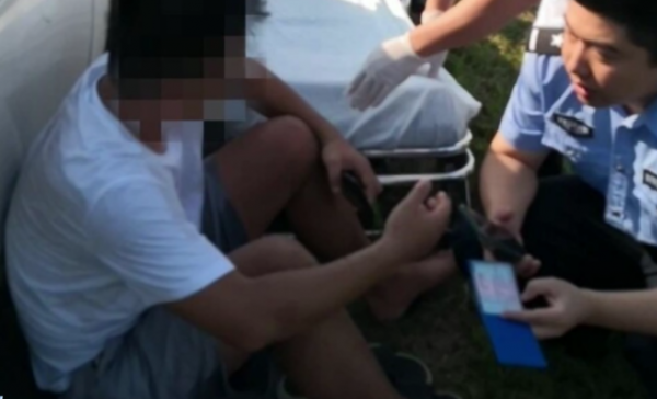 四川男子釣魚誤觸高壓電,意外身亡!為什麼總有人在高壓電下釣魚 四川男子釣魚誤觸高壓電,意外身亡!為什麼總有人在高壓電下釣魚