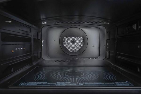 廚面式微蒸烤箱的無死角對比評測：宜盾普星鮮廚VS東芝水波爐