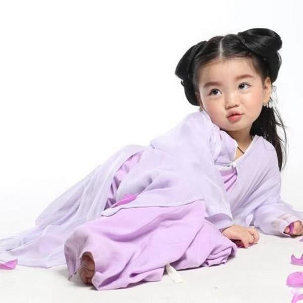 還記得百萬年薪拿來養弟弟的阿拉蕾嗎？如今長到認不出？