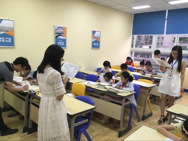 如果雙減為了剔除“偽學霸”，那“補課有效”的邏輯豈不是成立？