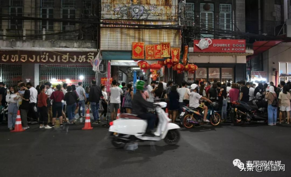 泰國新年眾生相：唐人街人山人海，交通死超新冠，餐廳客聚眾嗑藥