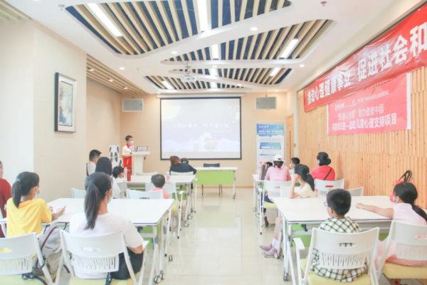 濃濃中秋意 深情感恩禮——親子DIY創意月餅活動