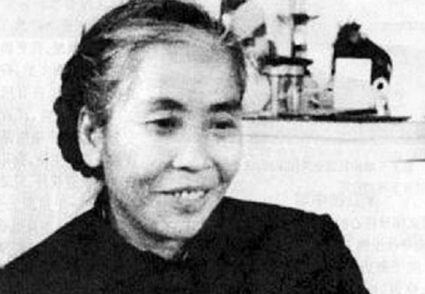 1984年賀子珍病逝，上海市委請示葬禮的規格，鄧小平一句話定調