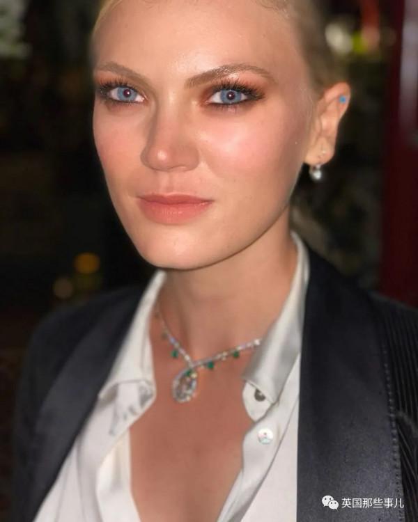 一波贏了基因彩票的星二代，完美的遺傳了父母的美貌