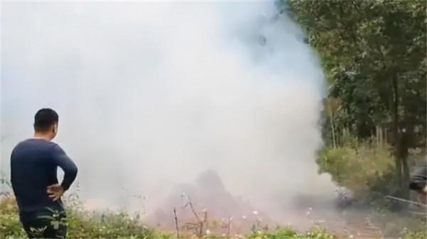 2018年，湖北農民家中祖墳被盜，警察趕來後，村民憶起往事