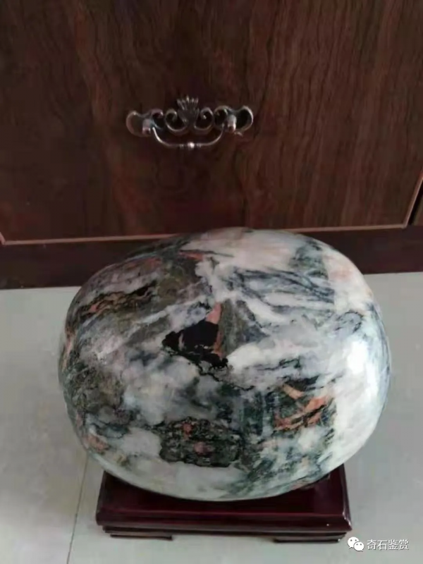 一方青海七彩玉，驚現西遊記人物