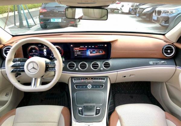 賓士E級:試駕300L 運動尊貴型,2.0T引擎夠不夠用? 賓士E級:試駕300L 運動尊貴型,2.0T引擎夠不夠用?