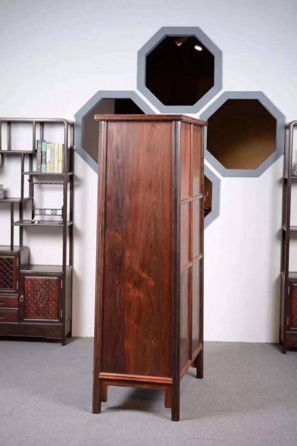 大紅酸枝凹槽瓜稜角萬曆櫃