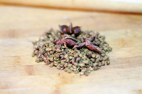 天冷犯懶就饞這一鍋！隨手一燜超下飯，一鍋搞定全家人晚餐，省心