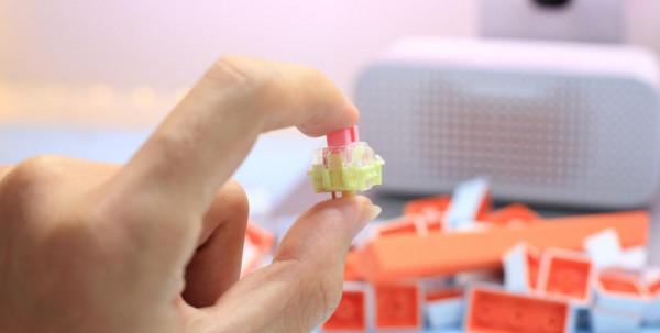 擠爆牙膏，一步到位 HELLO GANSS HS98T無線三模鍵盤