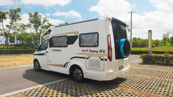 法美瑞福特T型房車-福牛一號榮耀迴歸 可商務可輕旅居