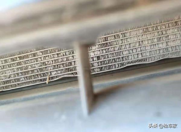 出掉卡羅拉，花15萬買臺四年的大眾邁騰，驗車師：這車開滴滴了吧