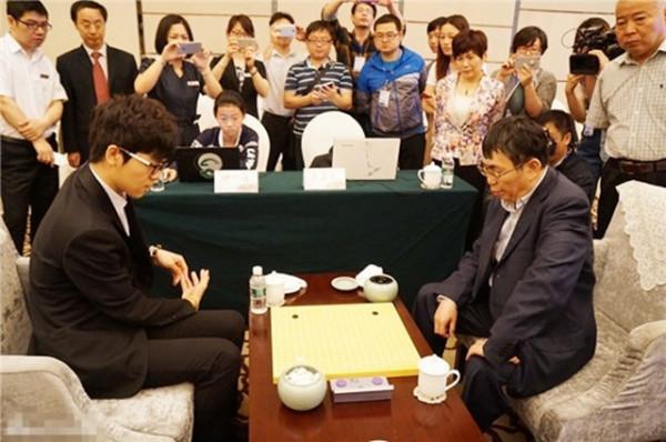 “棋聖”聶衛平的壞習慣：一天3包煙，一口氣吃13只螃蟹