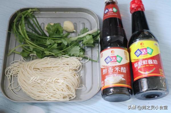 快手早餐麵條，3分鐘做好就上桌，好吃關鍵是料汁