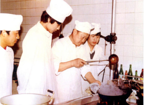 程汝明為毛主席做飯22年，從不放醬油，飯後必須銷燬選單，為何？