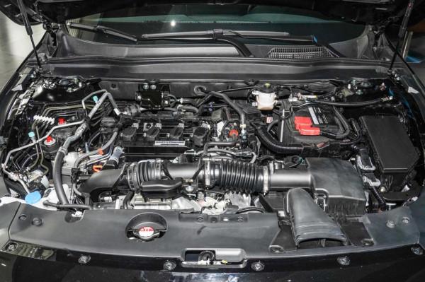 售價19.28萬元，搭載1.5T+CVT動力組合，2022款本田雅閣豪華版