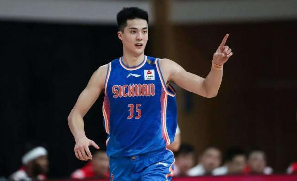 離不開好中鋒，3名CBA球員下滑明顯，除了齊麟，福建隊長三分失準