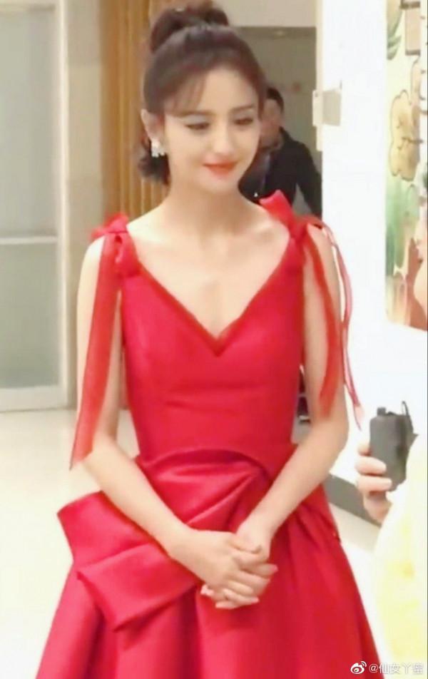 佟氏七寶車,麗日坐高閣,婭相兼尤美,粉紅女郎佟麗婭 佟氏七寶車,麗日坐高閣,婭相兼尤美,粉紅女郎佟麗婭