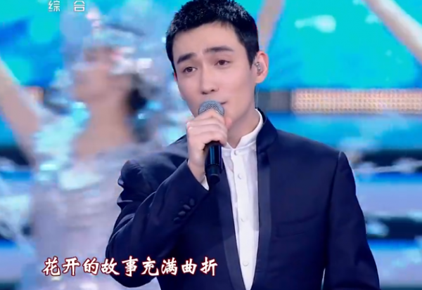 國慶晚會明星造型：劉嘉玲美豔開場，朱一龍寸頭獻唱，劉濤甜美