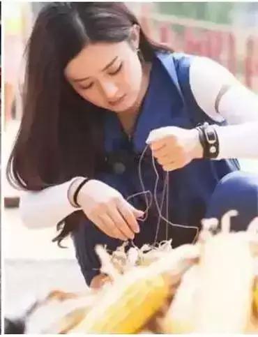 撞臉不可怕,誰不紅誰尷尬!這4對同臉不同命的女星,皆是女強人 撞臉不可怕,誰不紅誰尷尬!這4對同臉不同命的女星,皆是女強人