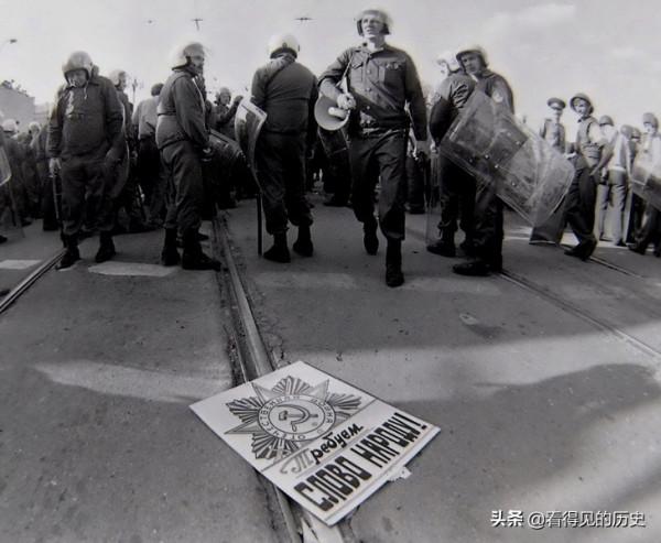 老照片 1993年的俄羅斯首都莫斯科 那個動盪的歲月 老照片 1993年的俄羅斯首都莫斯科 那個動盪的歲月