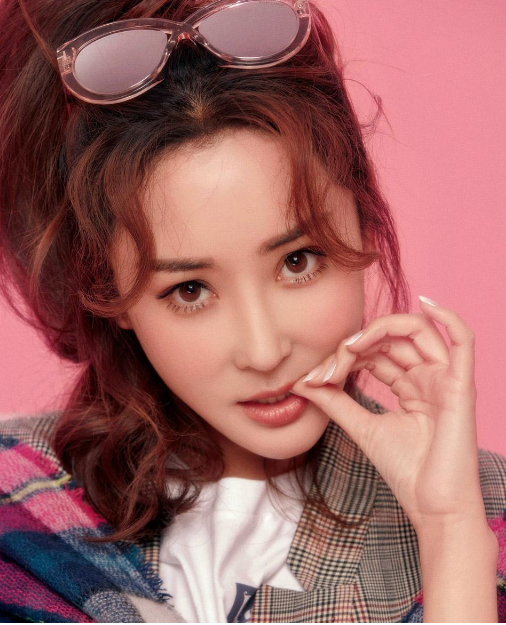 杜若溪：嫁男神偶像嚴屹寬，兩度流產生女，風光幸福背後有艱辛